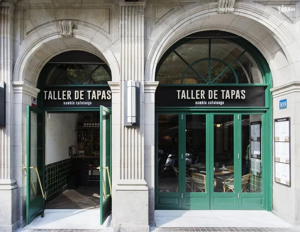 Taller de Tapas Rambla Catalunyaの外観。店名の下の「Rambla catalunya」で、店舗を確認。