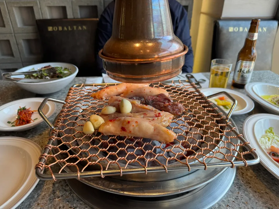 肉を焼きながら、一杯。